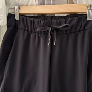 Lululemon on the fly pants